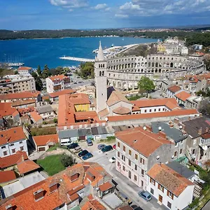 Apartment Arena, Pula